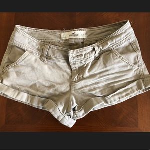 Khaki low rise hollister shorts